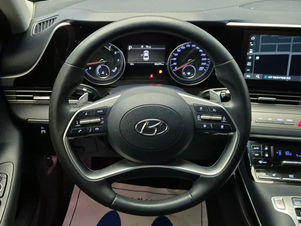 HYUNDAI Grandeur - Vista 9