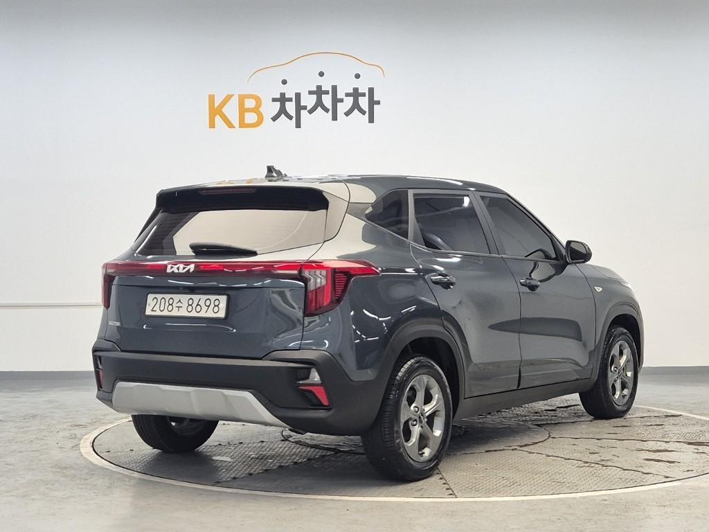 KIA Seltos - Vista 3