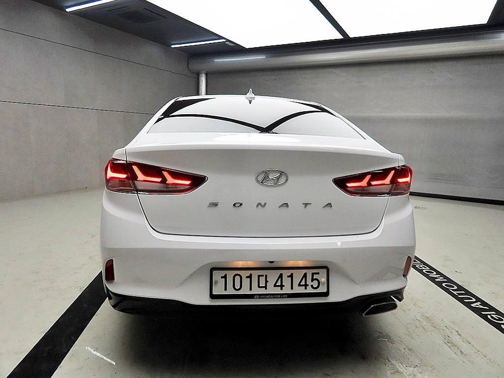 HYUNDAI Sonata - Vista 3