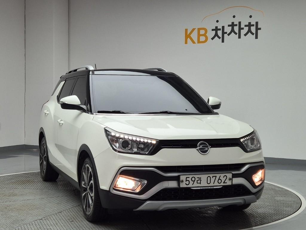 Ssangyong Tivoli - Vista 2