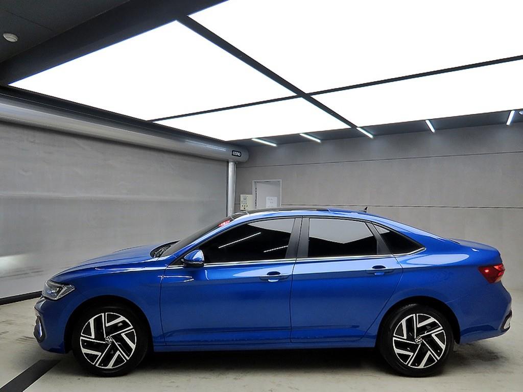 Volkswagen Jetta - Vista 4