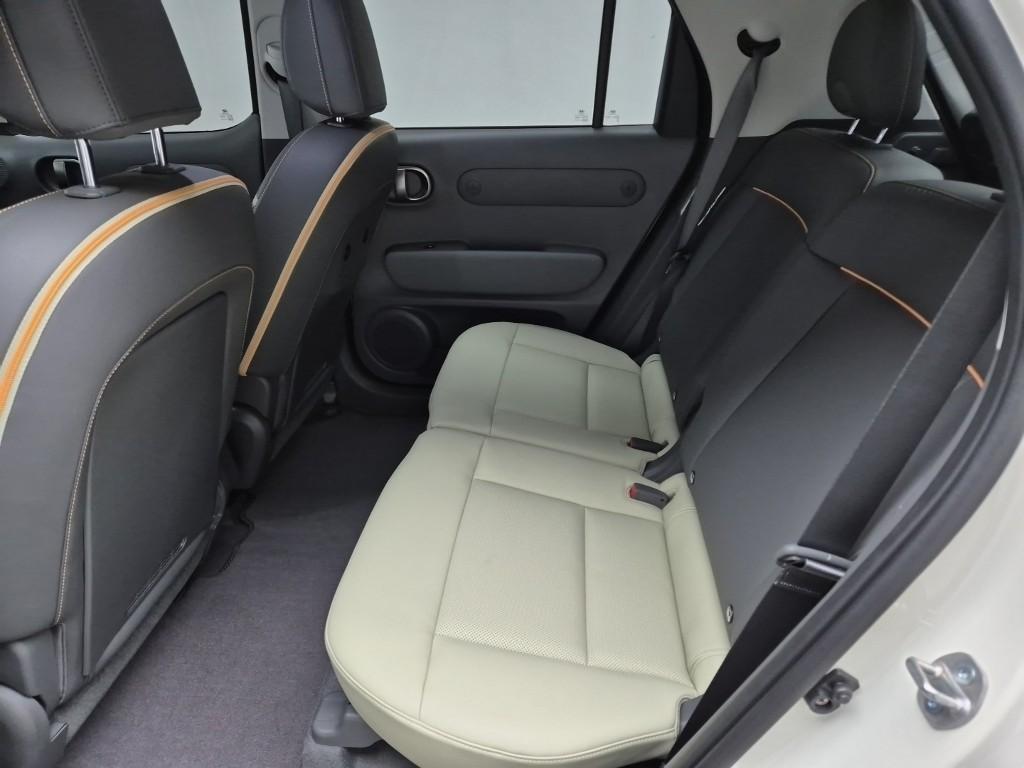 HYUNDAI Casper - Vista 12