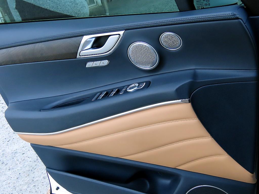 Genesis GV80 - Vista 12