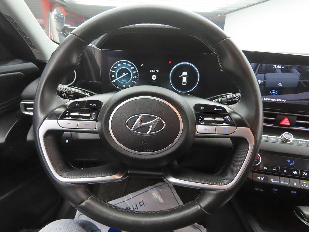 HYUNDAI Avante - Vista 7