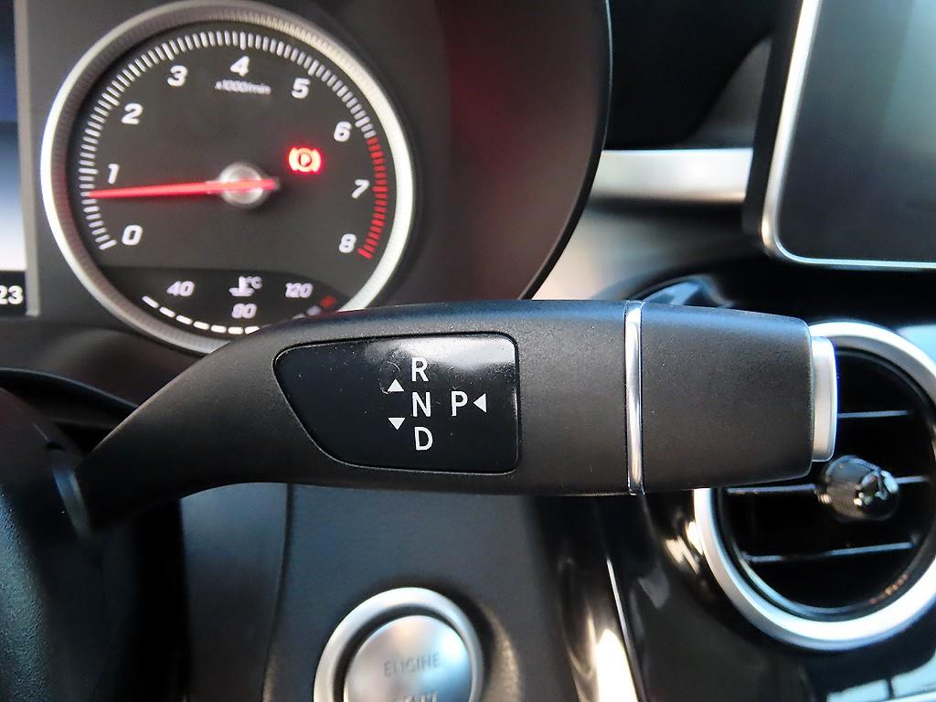 Mercedes Benz C Class - Vista 10