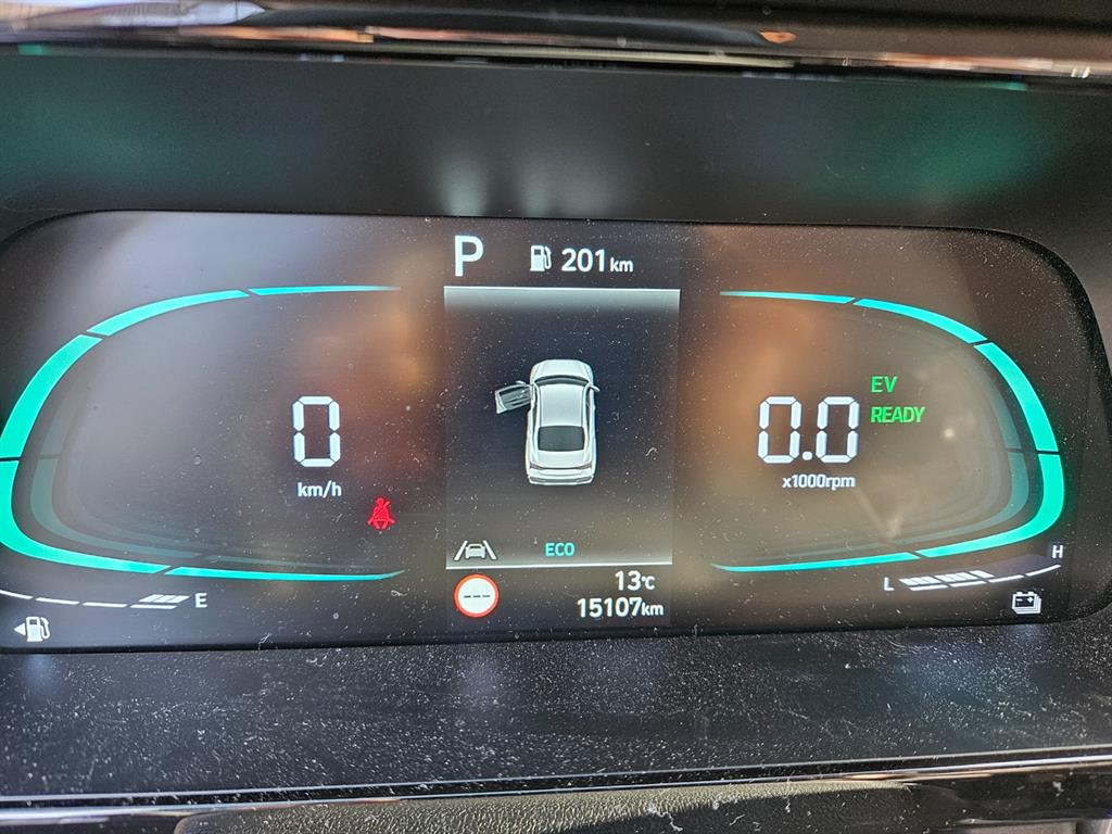 HYUNDAI Avante - Vista 9