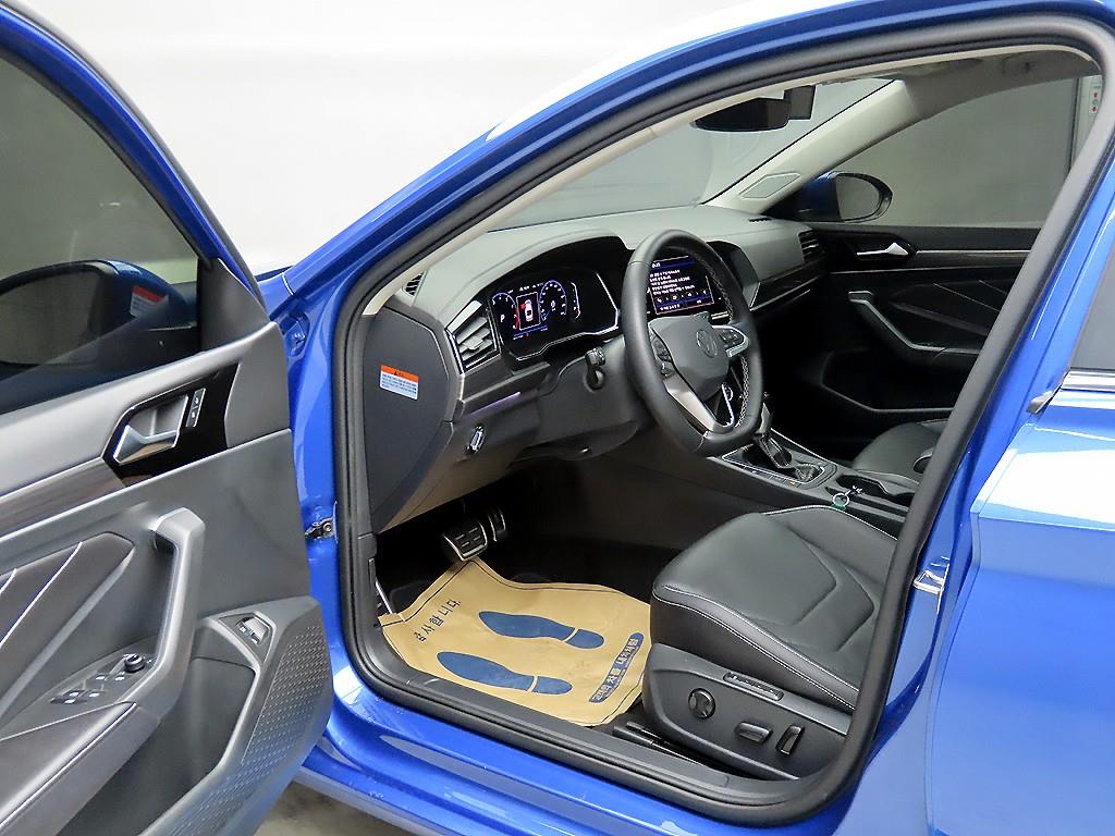 Volkswagen Jetta - Vista 5