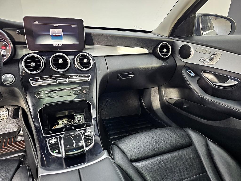 Mercedes Benz C Class - Vista 10