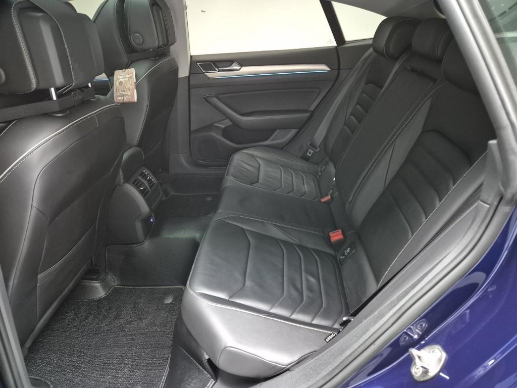 Volkswagen Arteon - Vista 12