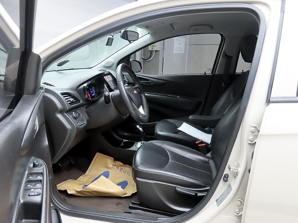 Chevrolet Spark - Vista 5