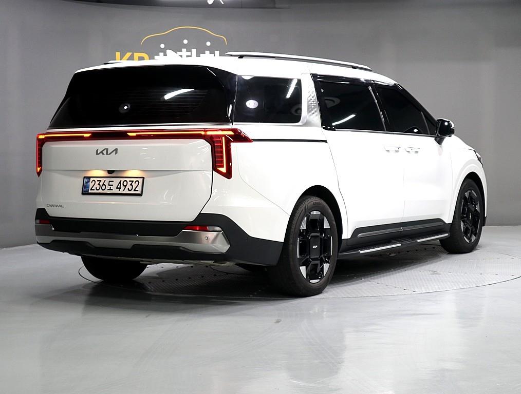 KIA Carnival - Vista 3