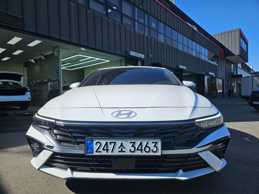 HYUNDAI Avante - Vista 2