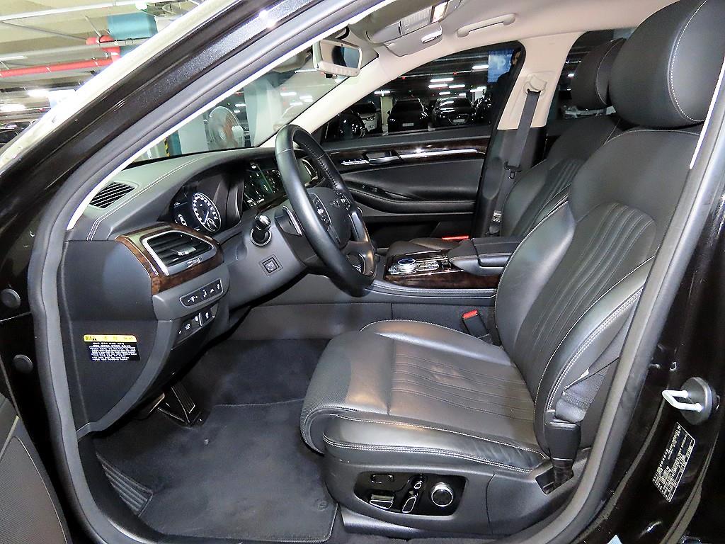 Genesis G90 - Vista 6