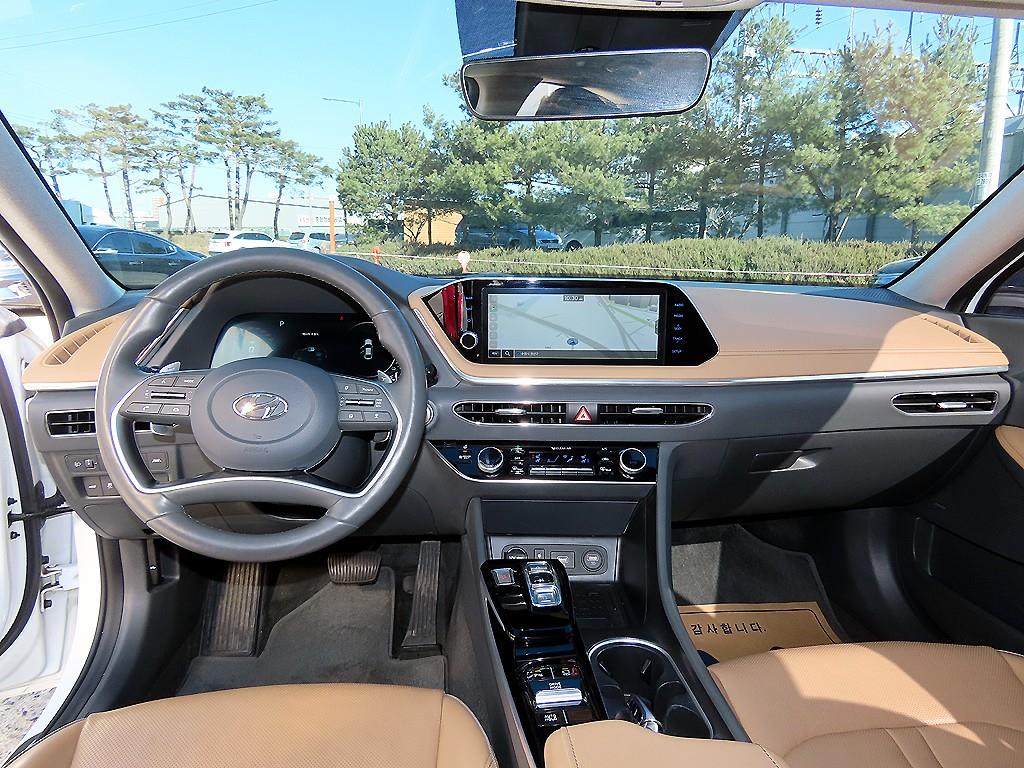 HYUNDAI Sonata - Vista 7