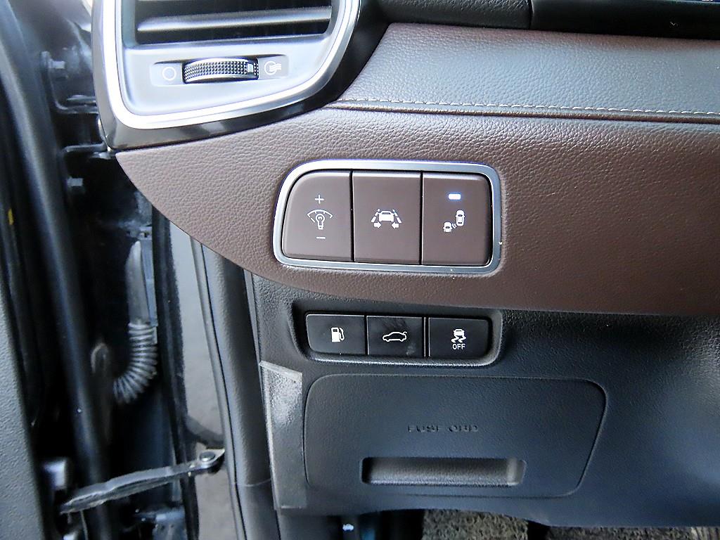 HYUNDAI Grandeur - Vista 12