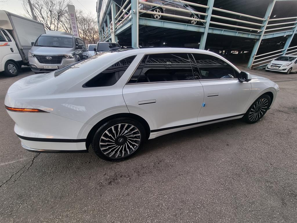 HYUNDAI Grandeur - Vista 8