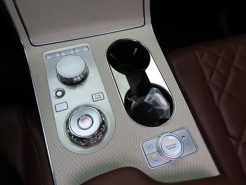 Genesis GV80 - Vista 9