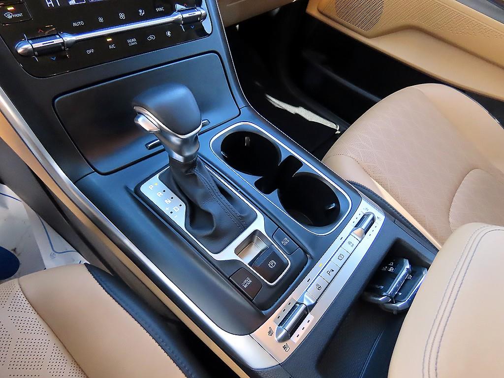 KIA Carnival - Vista 11