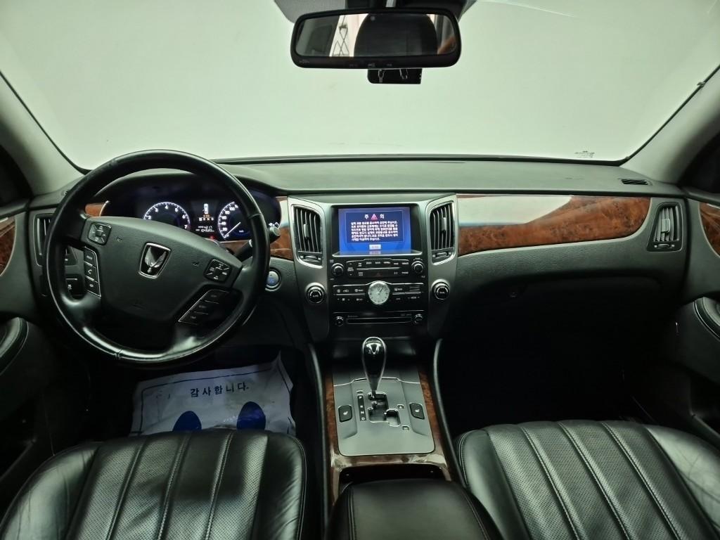 HYUNDAI Equus - Vista 7