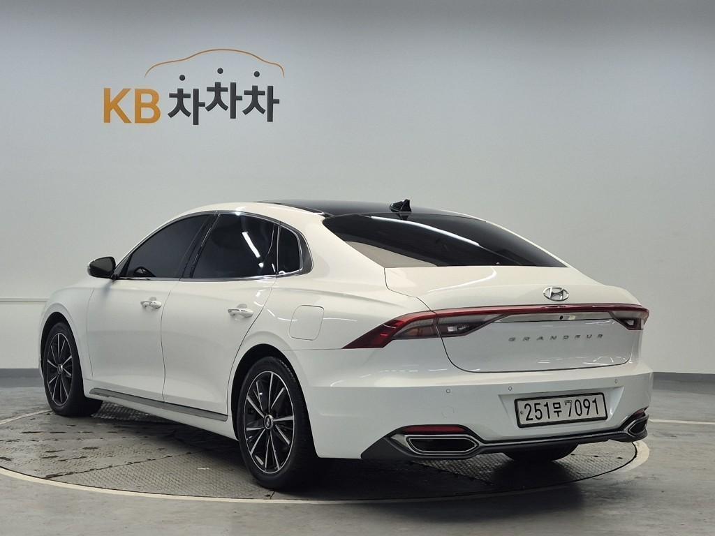 HYUNDAI Grandeur - Vista 2