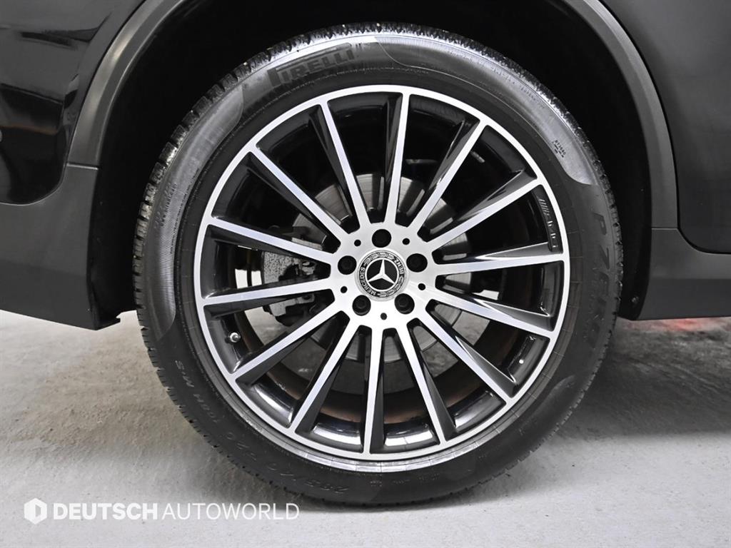 Mercedes Benz GLC Class - Vista 5