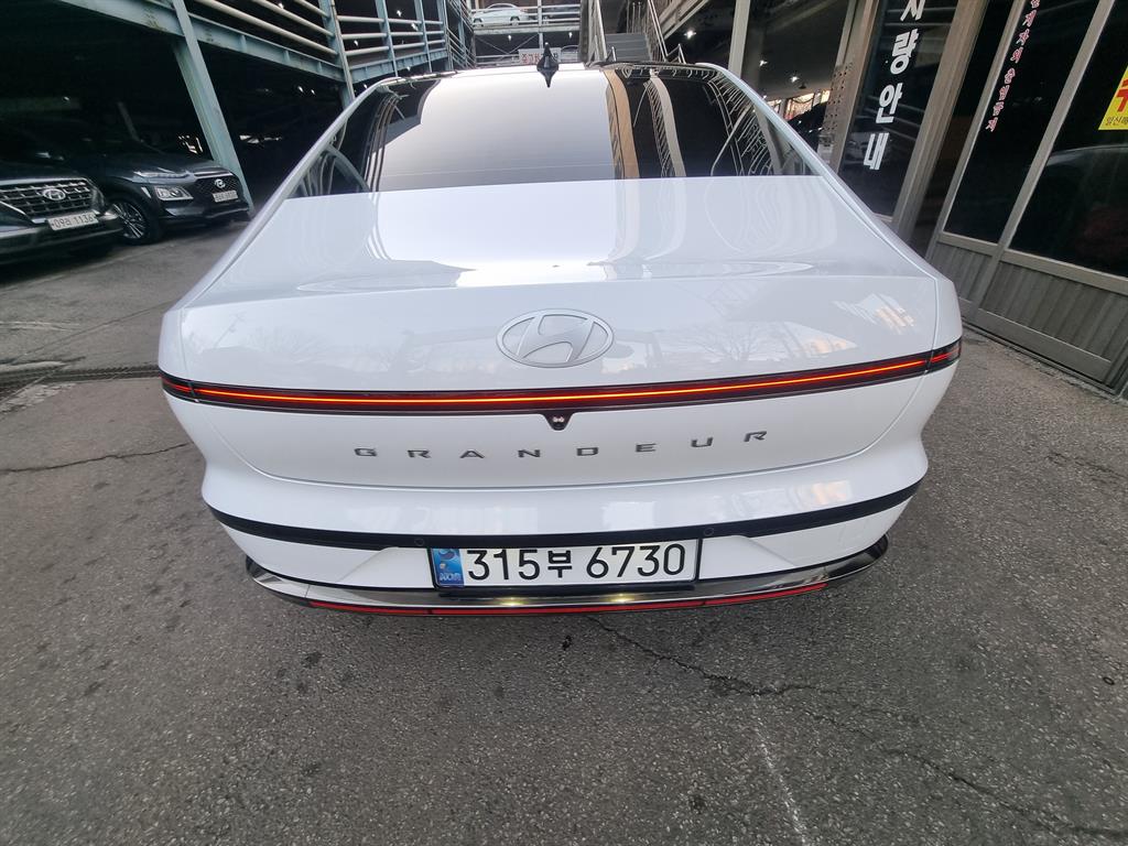 HYUNDAI Grandeur - Vista 4
