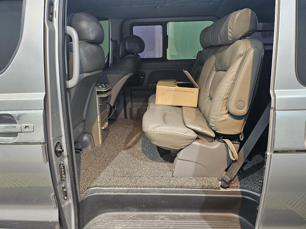 HYUNDAI Starex 2016 Gris - Importación desde Corea - HF Imports Iquique - Foto 18