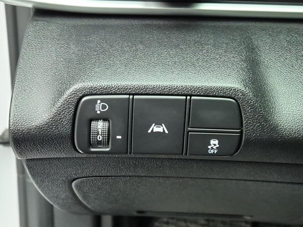 HYUNDAI Avante - Vista 12