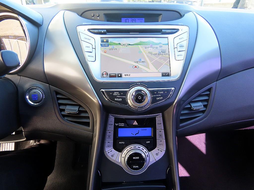 HYUNDAI Avante 2012 Blanco - Importación desde Corea - HF Imports Iquique - Foto 13