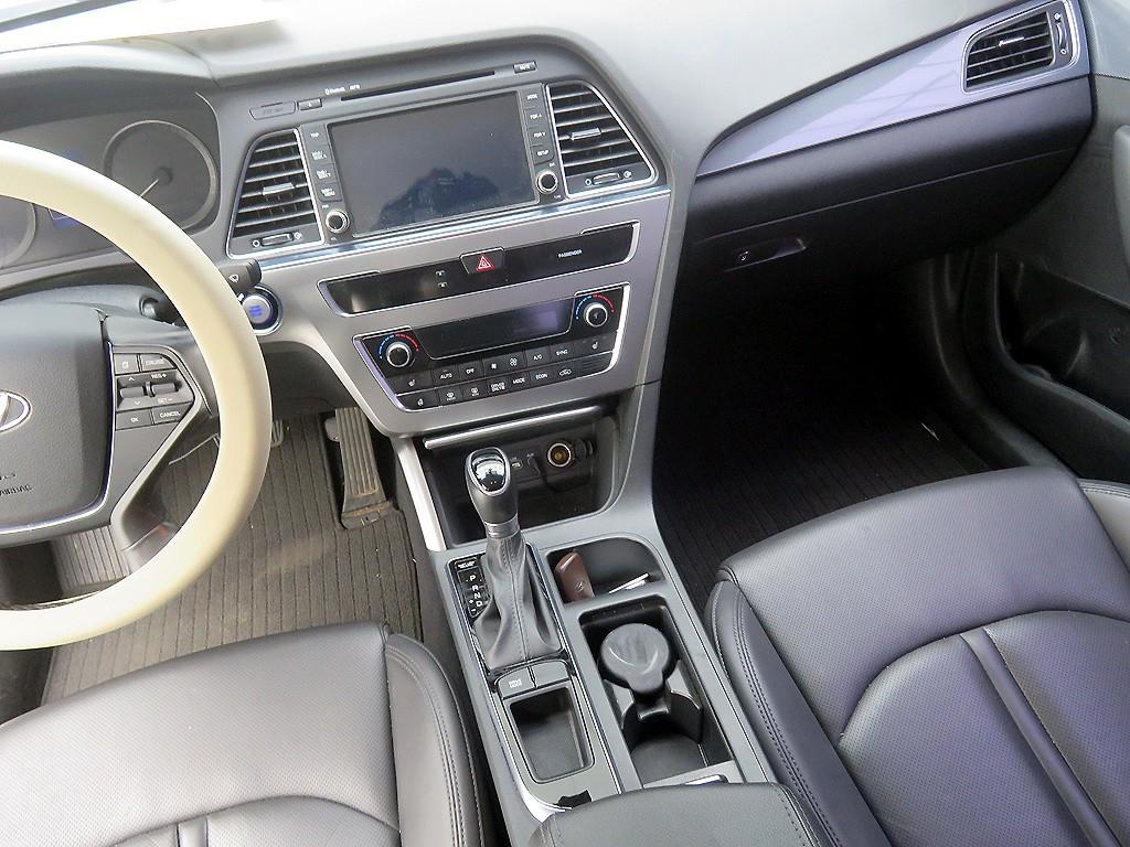 HYUNDAI Sonata - Vista 11