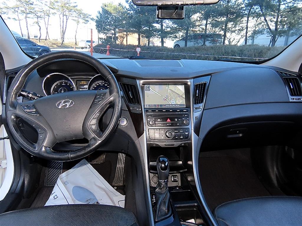 HYUNDAI Sonata - Vista 7