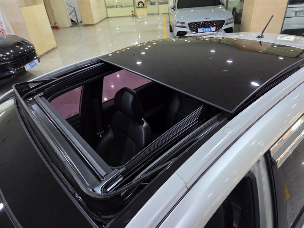 KIA Carens 2014 Plateado - Importación desde Corea - HF Imports Iquique - Foto 17