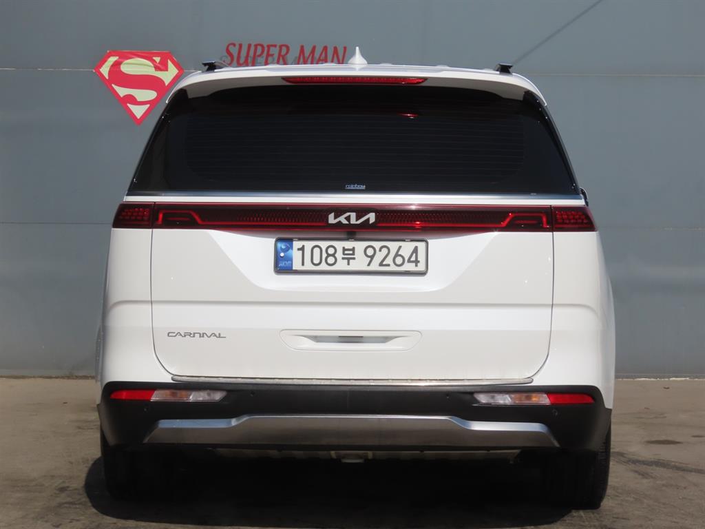 KIA Carnival - Vista 7