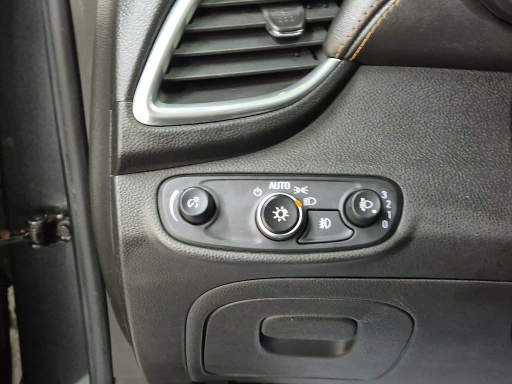 Chevrolet Trax 2017 Gris - Importación desde Corea - HF Imports Iquique - Foto 17