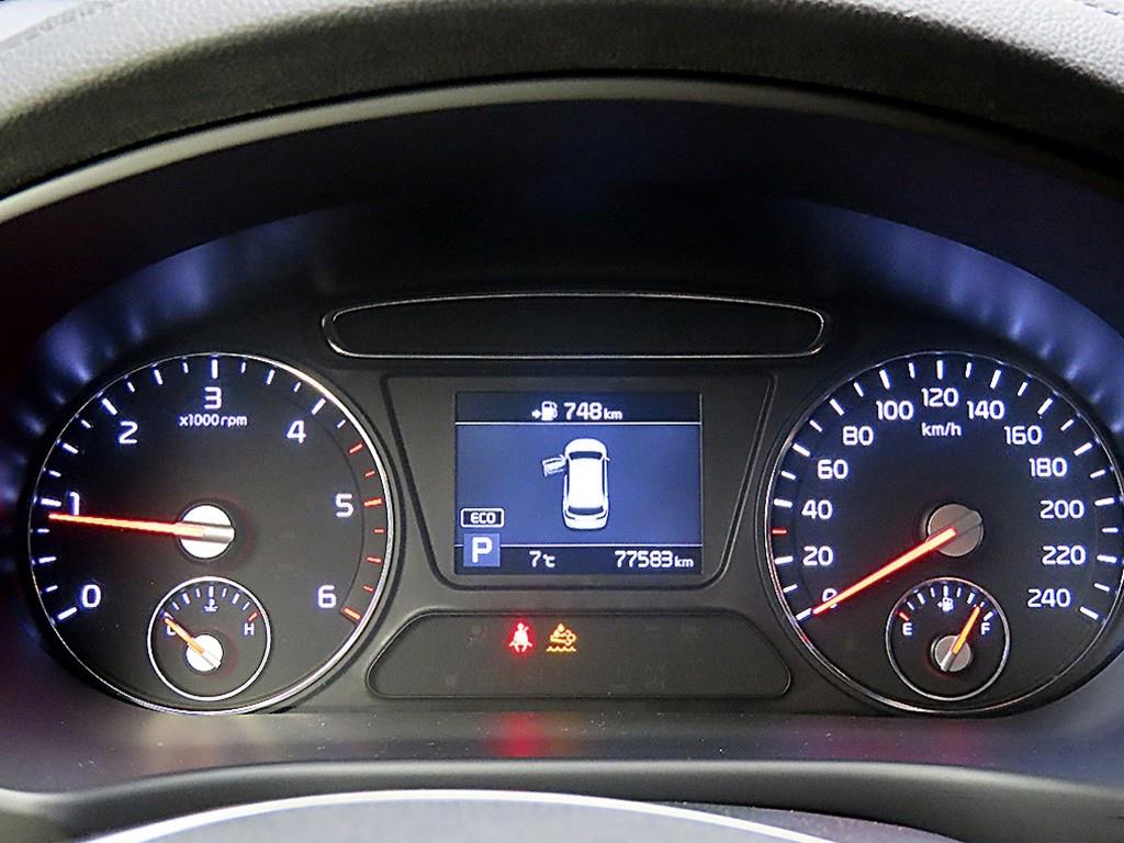 KIA Sorento - Vista 8