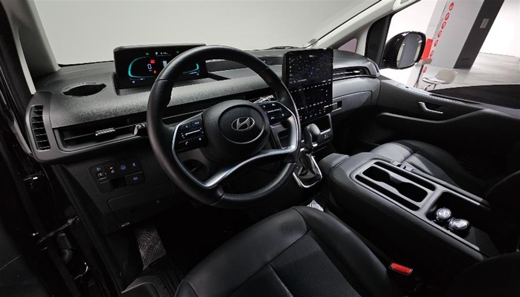 HYUNDAI Staria - Vista 6