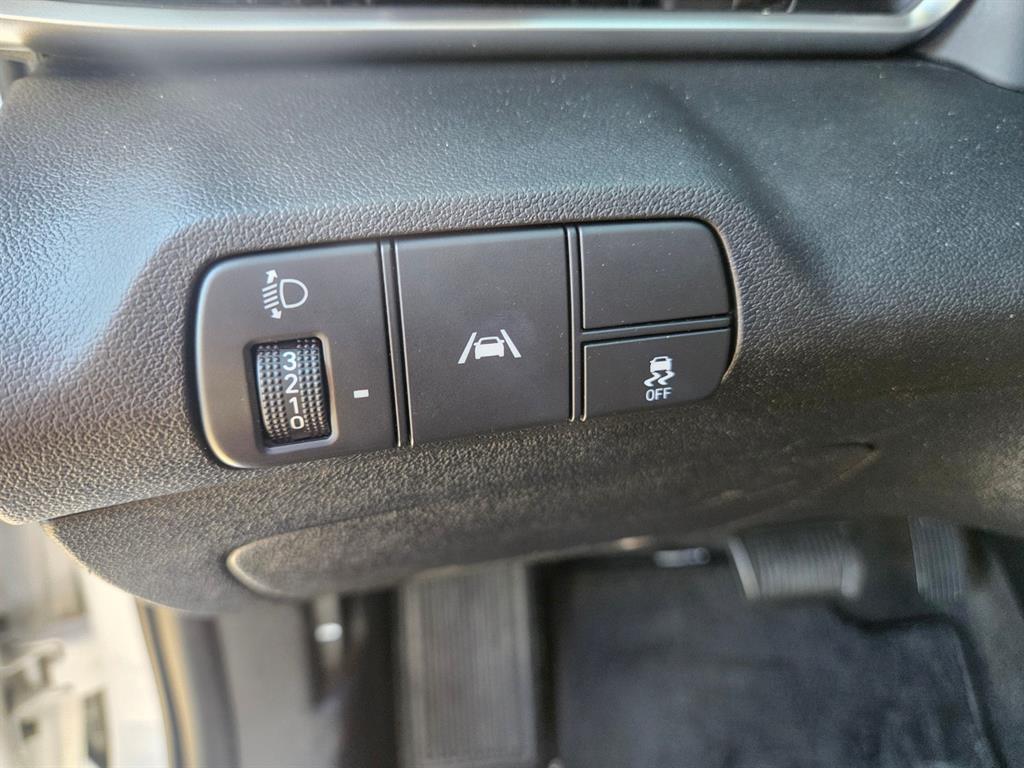 HYUNDAI Avante - Vista 10