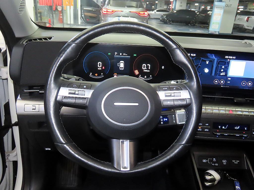 HYUNDAI Kona - Vista 7