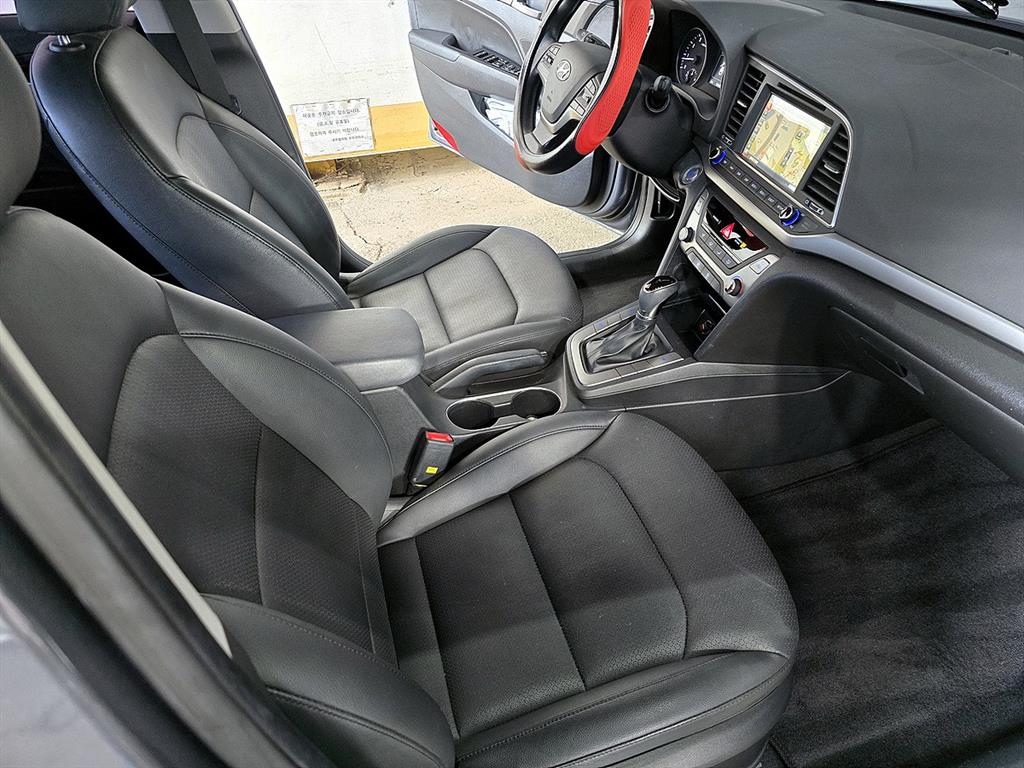 HYUNDAI Avante 2017 Gris - Importación desde Corea - HF Imports Iquique - Foto 18