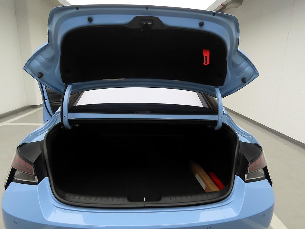 HYUNDAI Avante - Vista 5