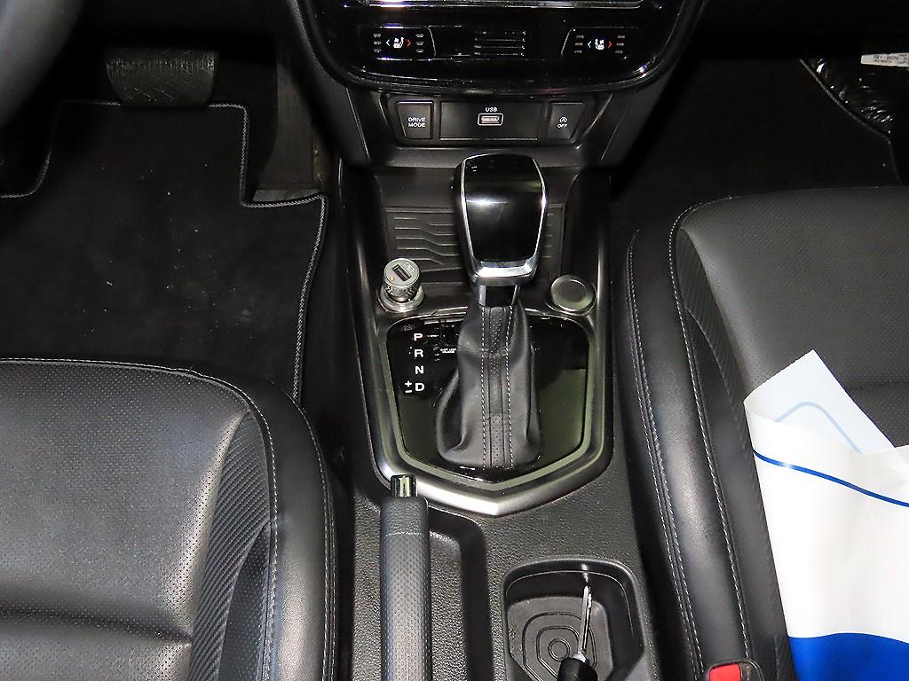 Ssangyong Tivoli - Vista 12