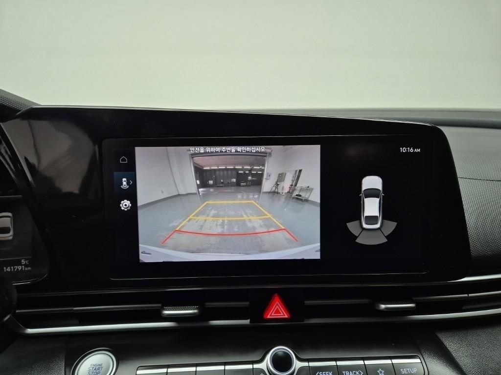 HYUNDAI Avante - Vista 7