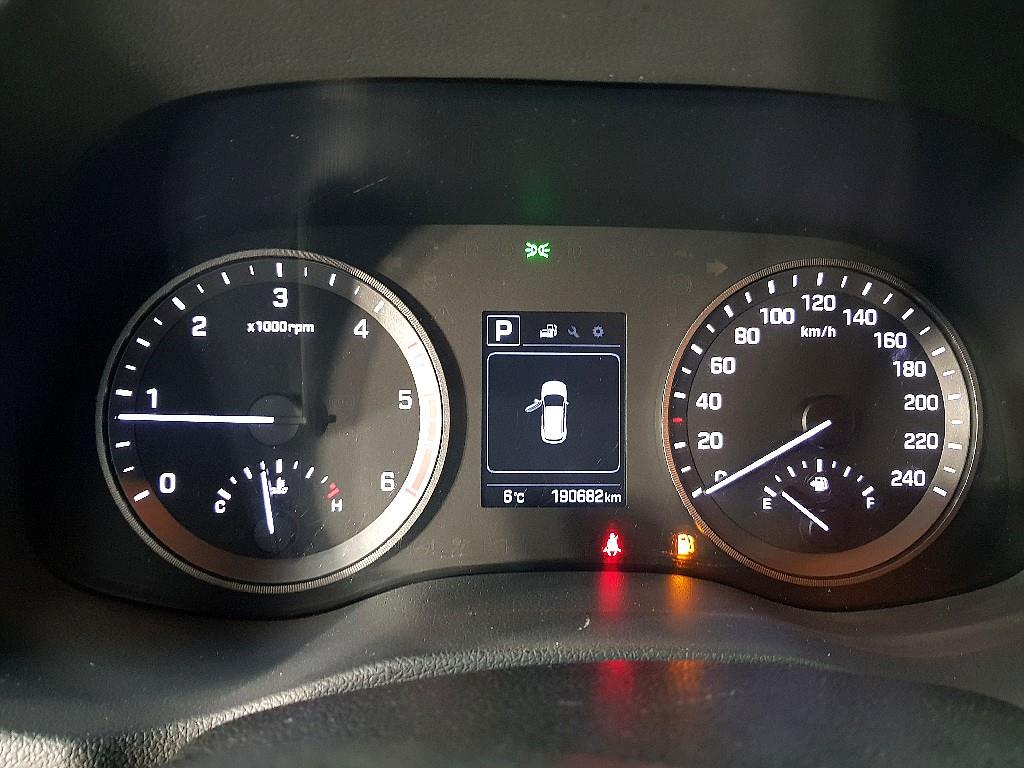 HYUNDAI Tucson - Vista 7