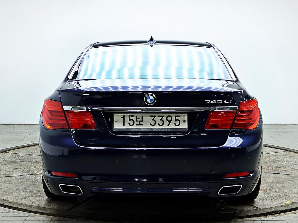 BMW 7 Series - Vista 5