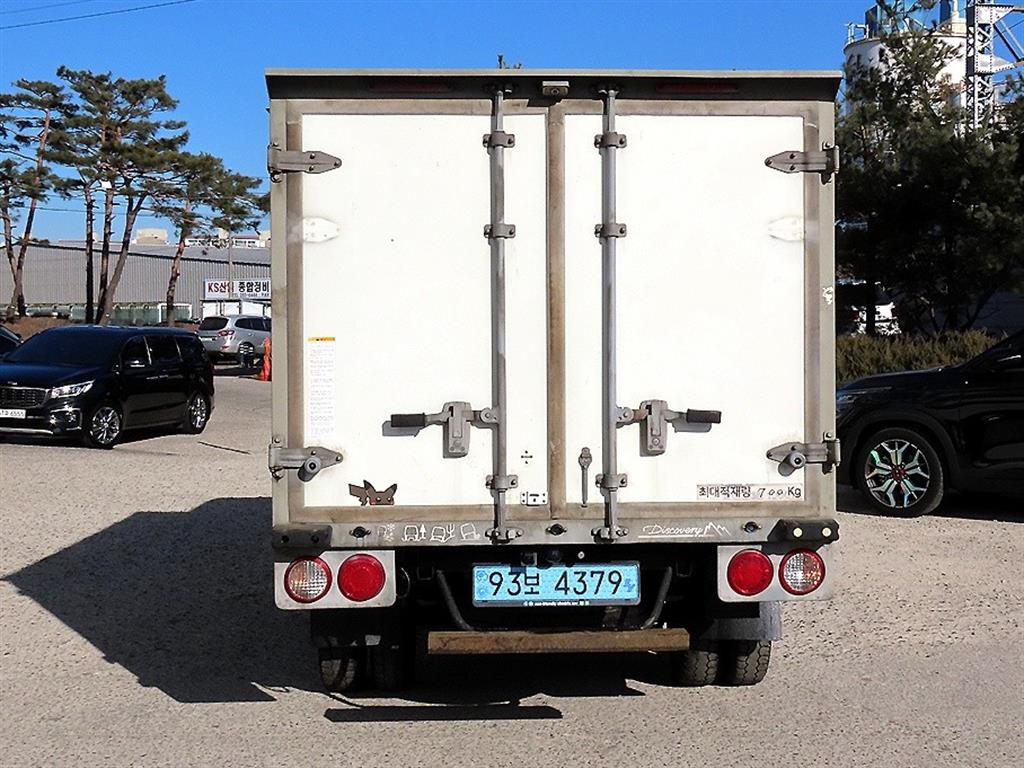 Small Truck Normal Box(Low Deck) - Vista 4