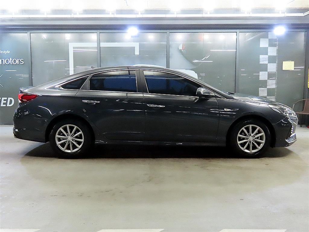 HYUNDAI Sonata - Vista 3