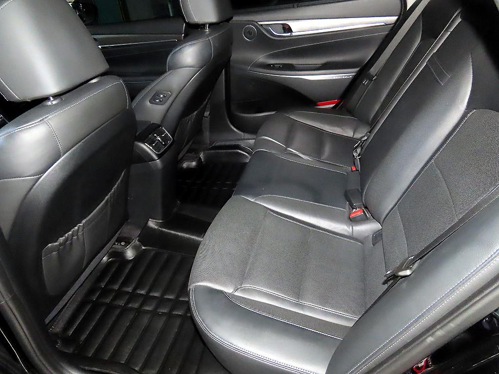 HYUNDAI Grandeur - Vista 7