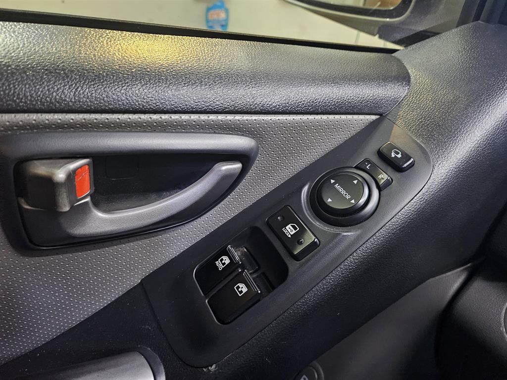 HYUNDAI Starex - Vista 9