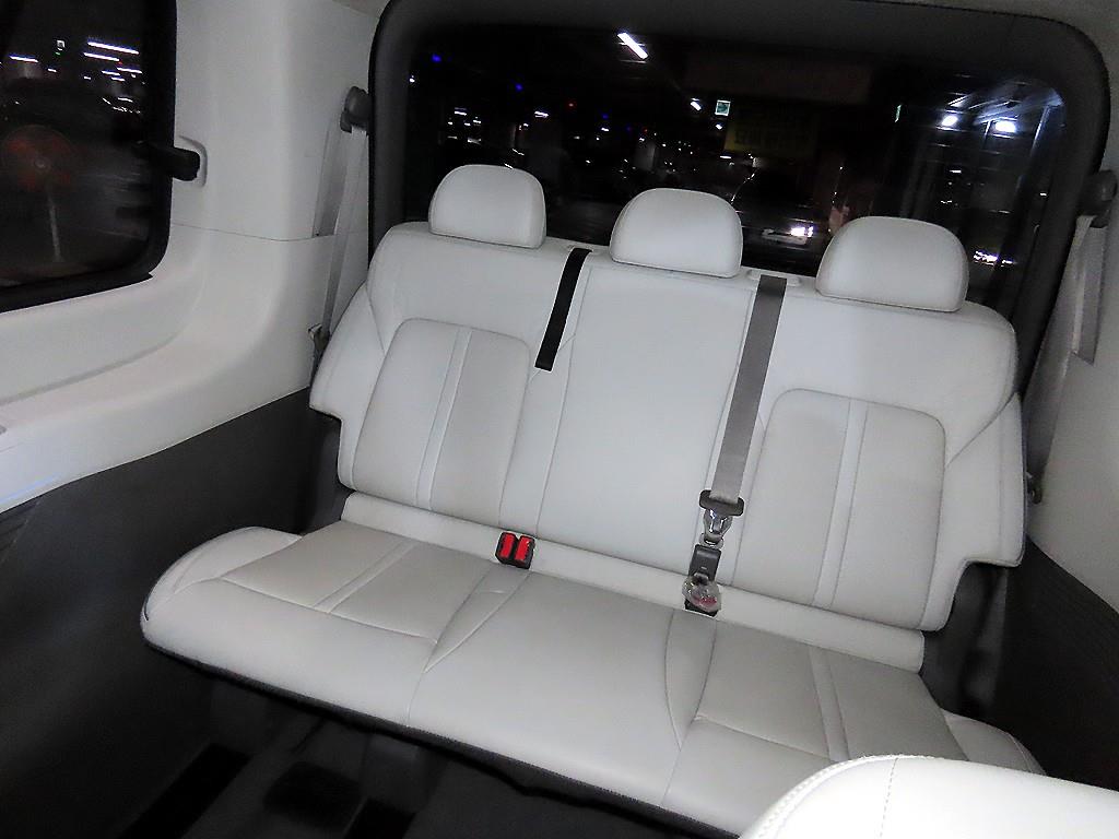 HYUNDAI Staria - Vista 8