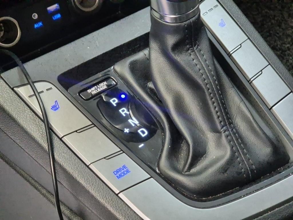 HYUNDAI Avante 2017 Blanco - Importación desde Corea - HF Imports Iquique - Foto 17